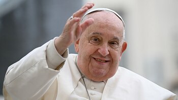 La literatura despide a Francisco,