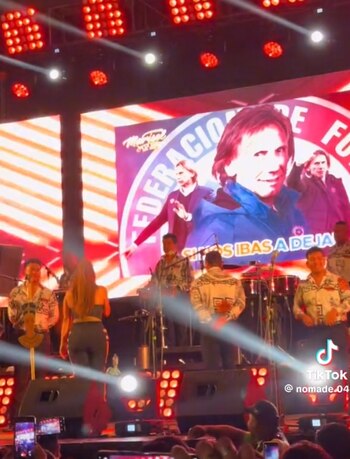 Marisol le dedicó canción a