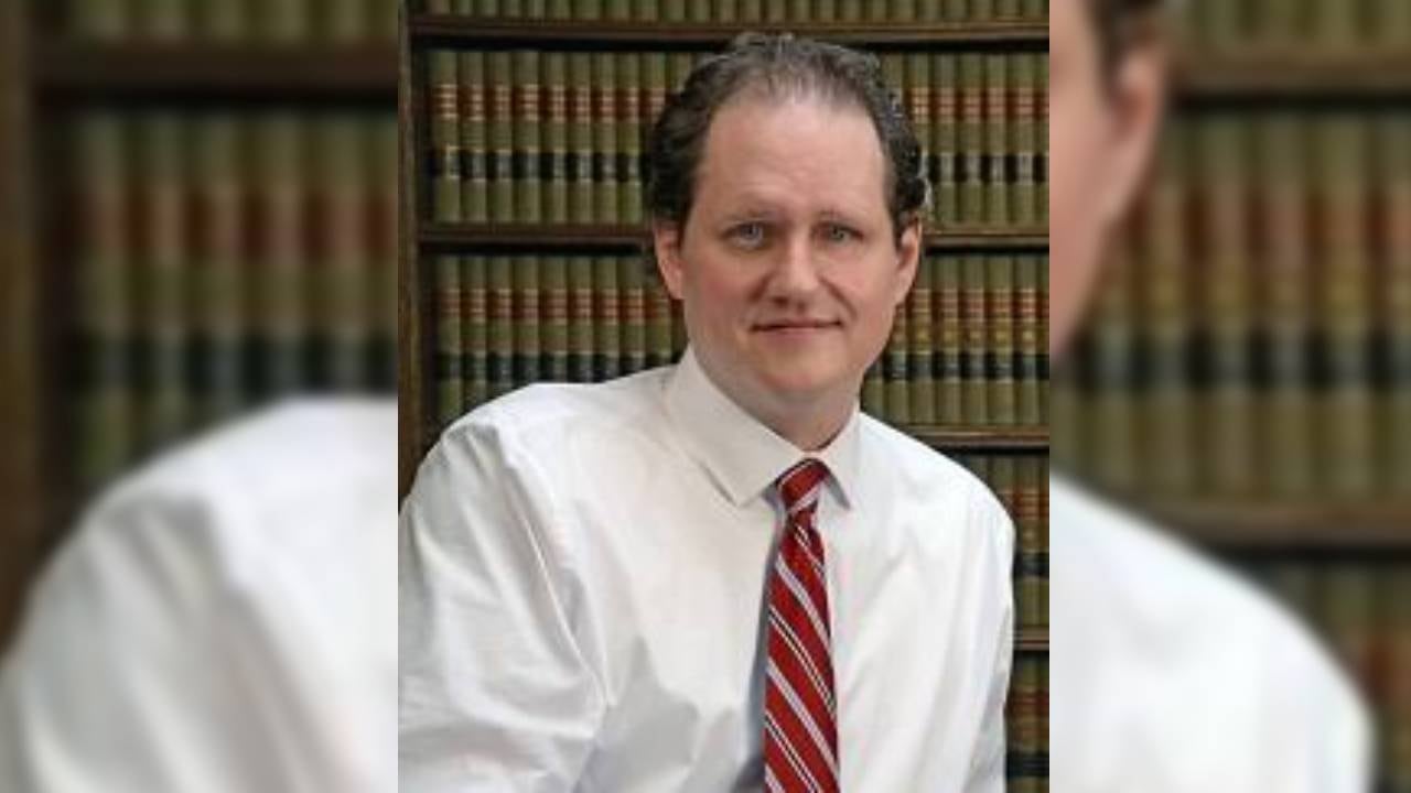 El juez James Maceroni calificó este caso como nunca antes visto y autorizó fianza condicional para Shawn Wilmoth durante la apelación.