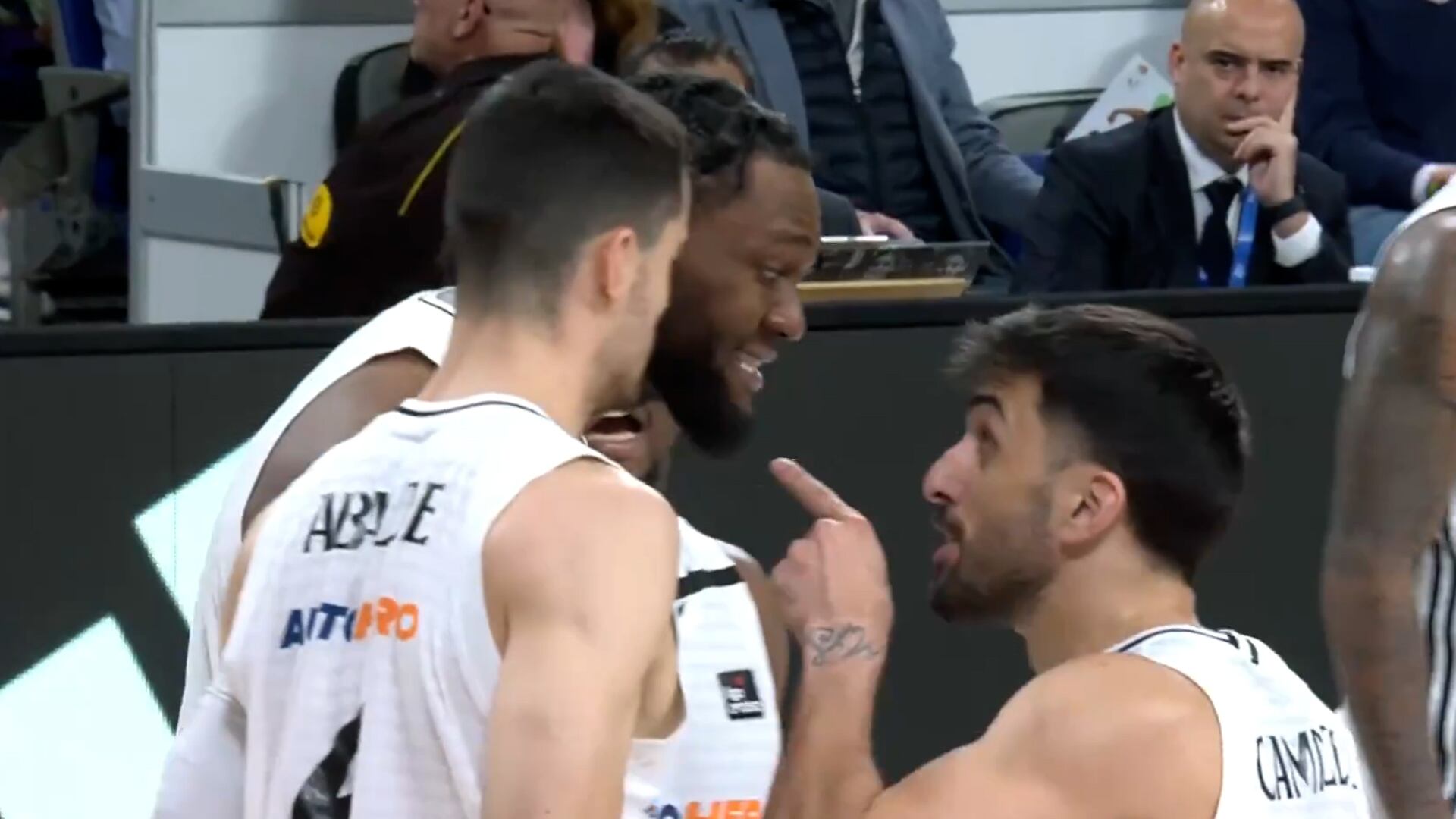 Campazzo señaló a Bruno Fernando durante la pelea