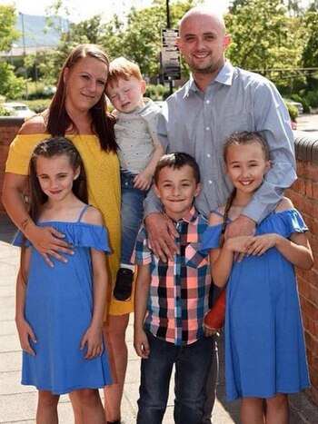 La familia de Jonathan Stevens