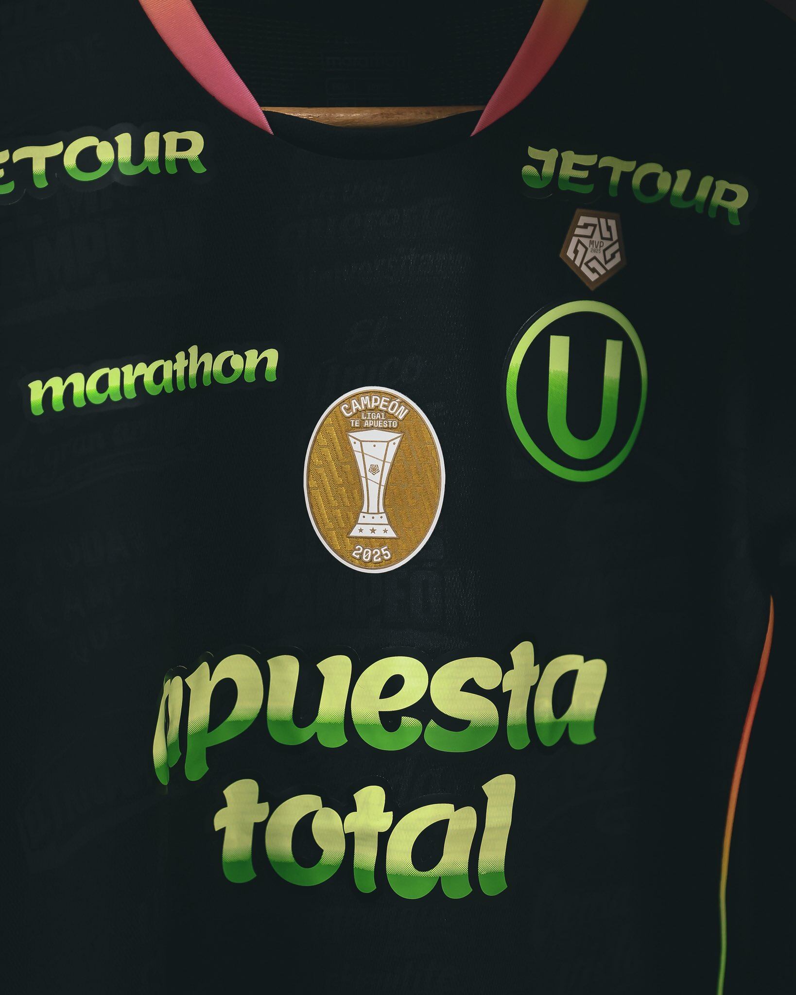 Nueva indumentaria de Universitario para el choque ante Deportivo Garcilaso por Liga 1 2026 - Crédito: X.