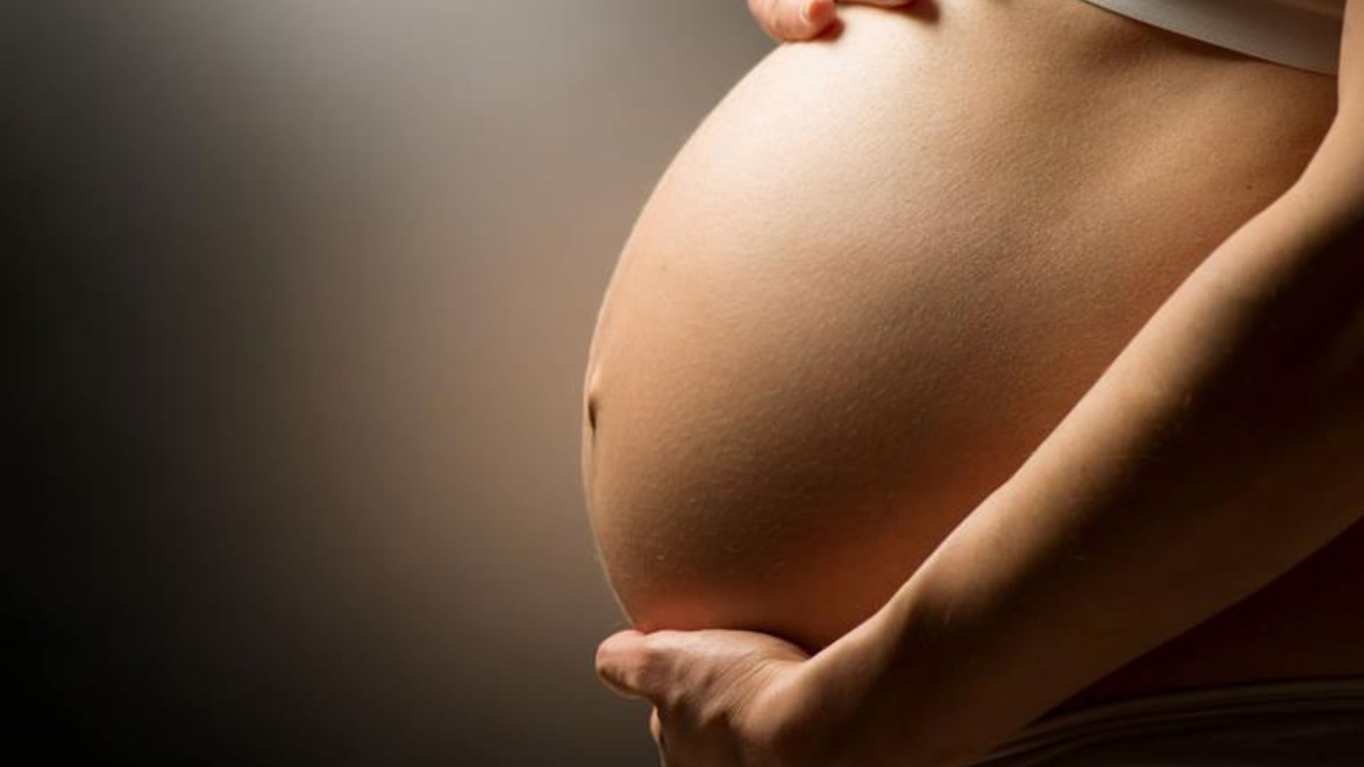 Para las mujeres, el reparto desigual de las tareas de cuidado y de la casa es un motivo que obstaculiza la cantidad de hijos que efectivamente tienen. Los varones perciben un reparto más equitativo de esas tareas.