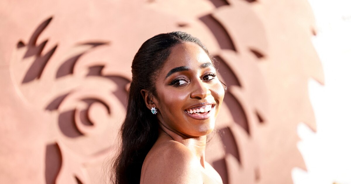 Ayo Edebiri: De Boston a la Gloria del Emmy, la Estrella Multifacética que Conquista Hollywood