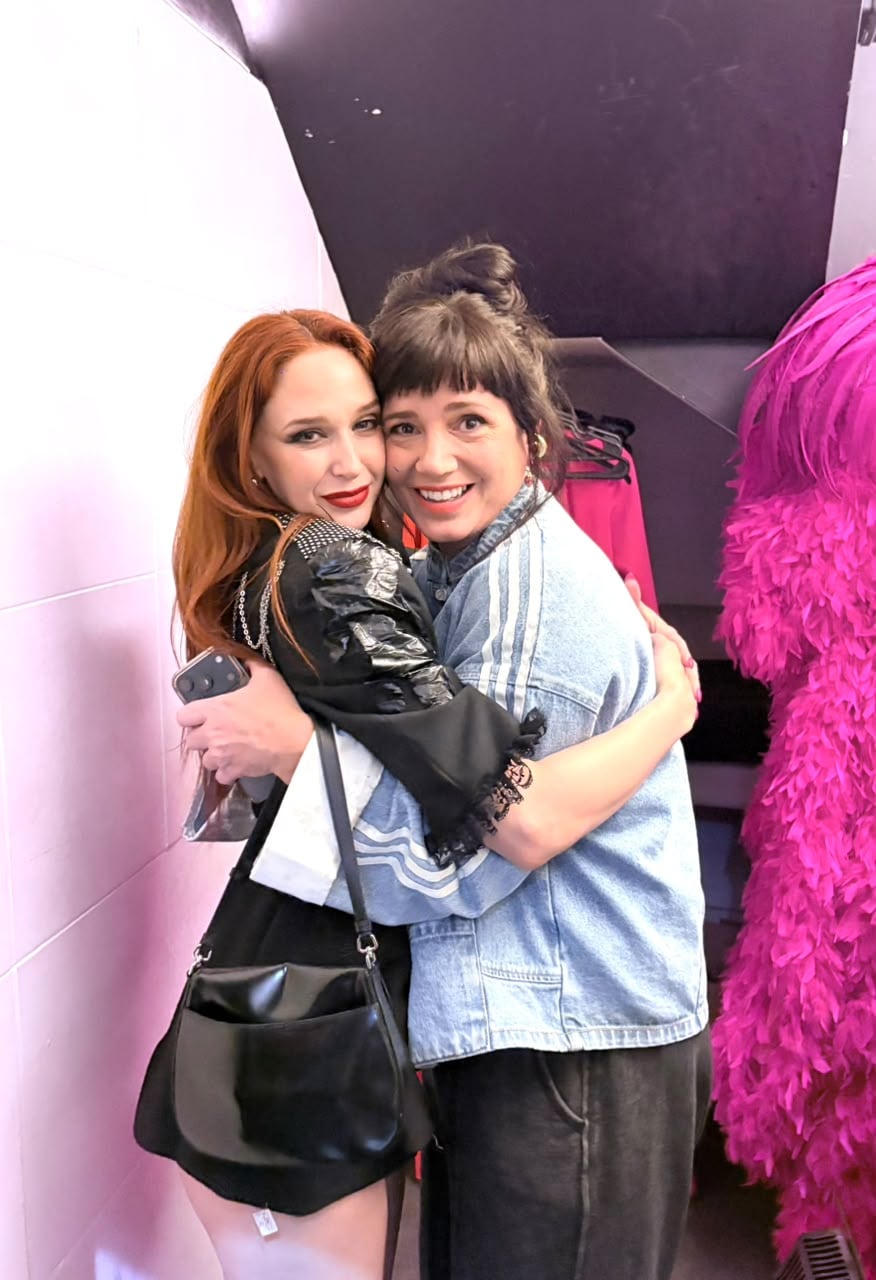 Griselda Siciliani fue a ver a su amiga Flor Anca a Sex