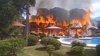 Turistas incendiaron una lujosa finca en Santa Fe de Antioquia: “¡Se quemó todo!”