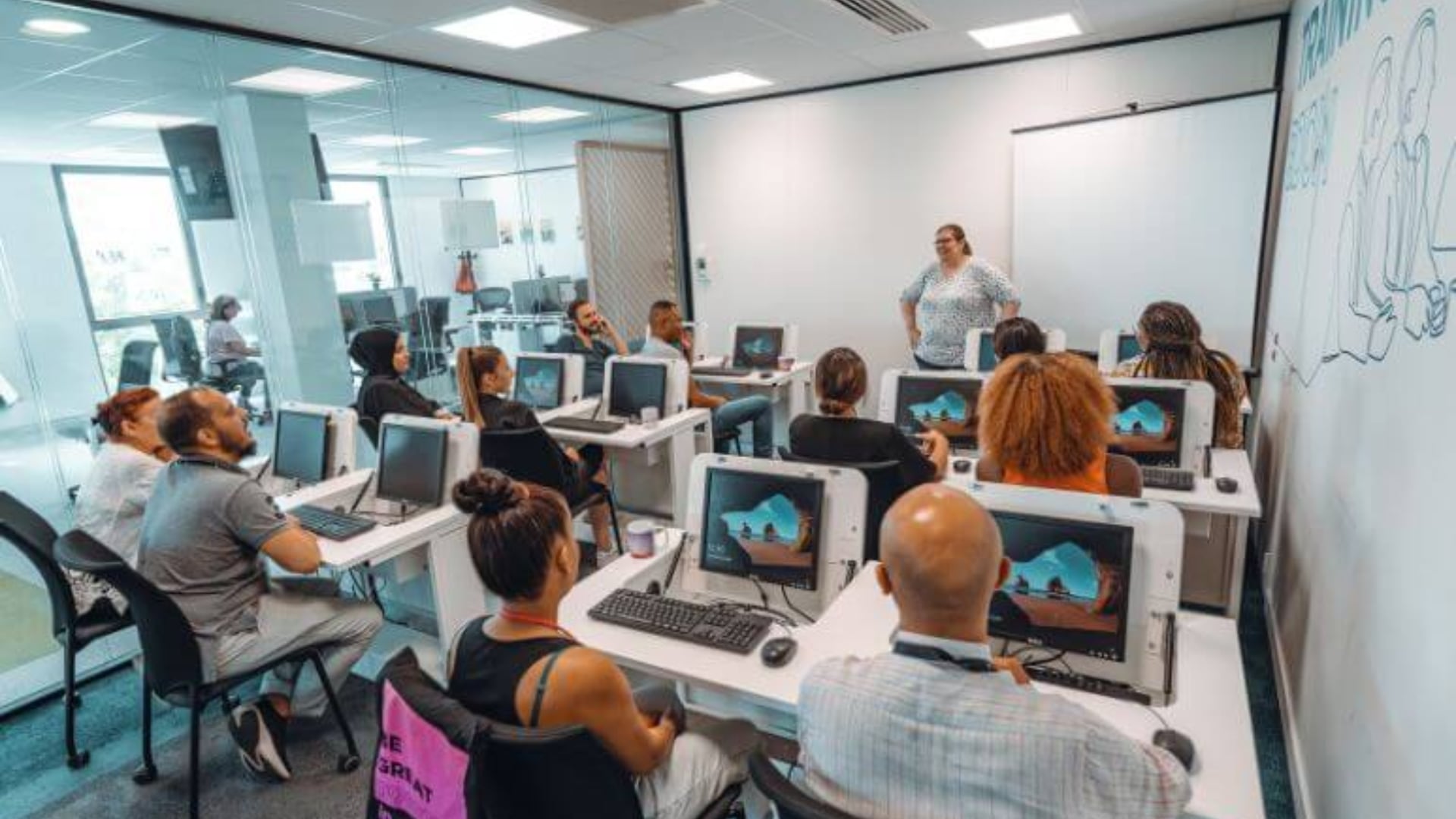 Destacan a Colombia por implementar IA y un hub de tecnología para servicio al cliente