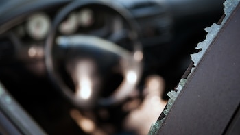 La reclamante pidió una indemnización de 14.500.000 pesos por daños materiales, daño moral y daños punitivos tras denunciar el robo del vehículo. (Foto de archivo: IStock)