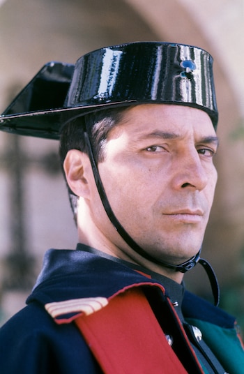 El actor español Sancho Gracia en la serie de televisión 'Guerreras Verdes', 1976, Sevilla, España. (Foto de Gianni Ferrari/Portada/Getty Images)