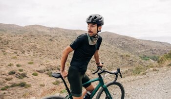 Detrás de su capacidad de enfriamiento y seguridad, el casco incorpora sistemas ingeniosos como el 4D Brow Cooling y Puertos de Escape. (Specialized)