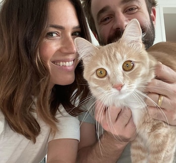 Mandy Moore gatos famosos (Foto: Instagram/mandymooremm)