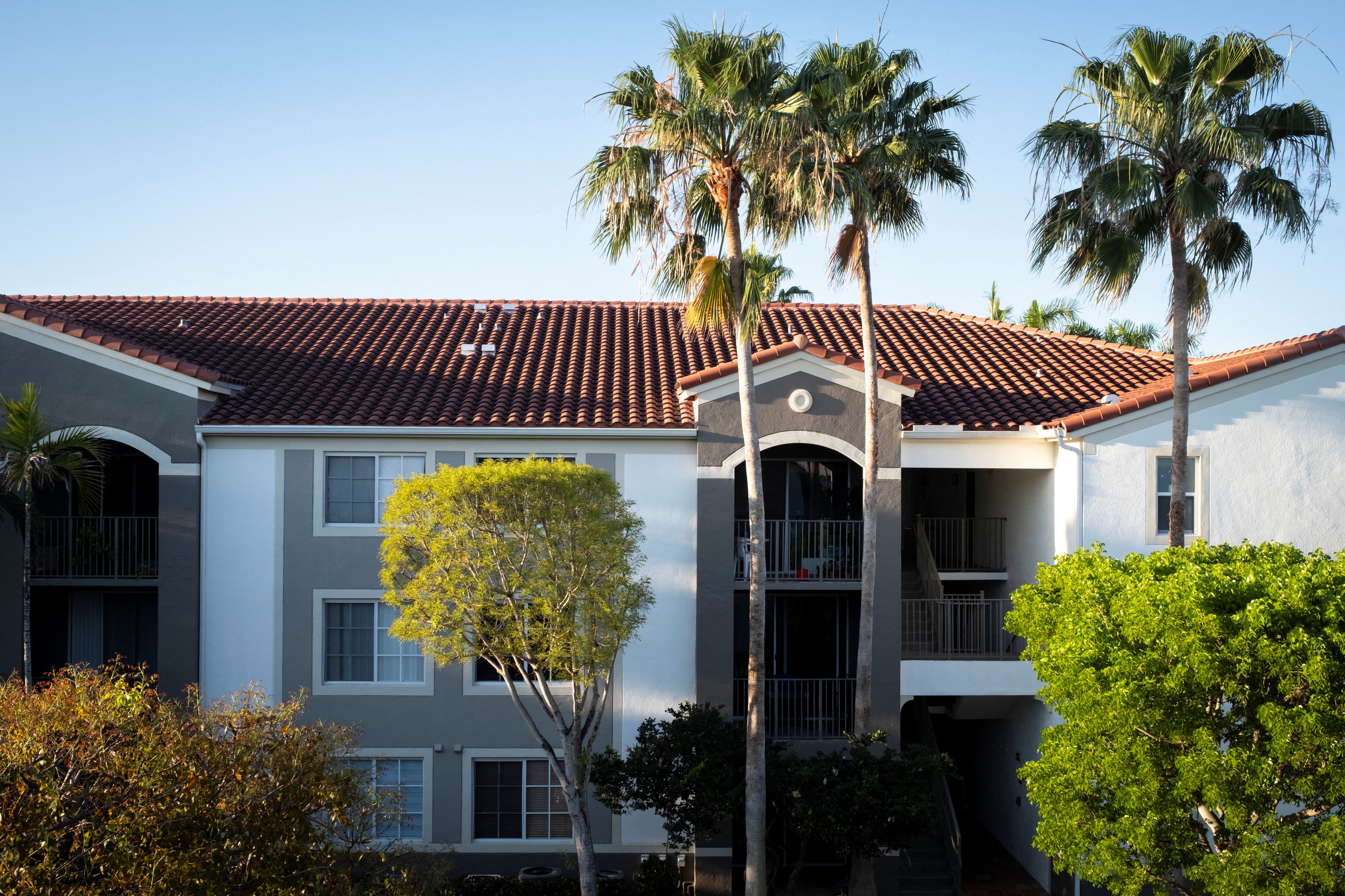 El precio promedio de alquiler en Miami cayó a USD 2.590 para apartamentos de un dormitorio, según datos de Zumper (REUTERS/Marco Bello)