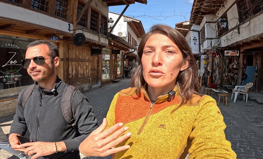 Argentinos viajan a Kosovo y reciben un mensaje político: 'Tu país no reconoce el mío'