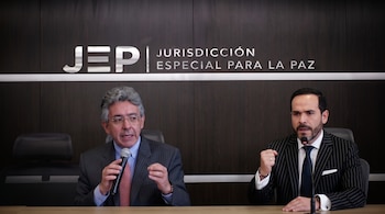Enrique Gómez y Abelardo de la Espriella se refieren al presupuesto de la Jurisdicción Especial para la Paz en Colombia.
