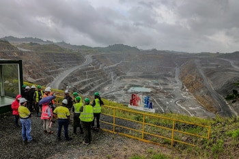 Cobre Panamá, la mina operada por Minera Panamá, subsidiaria de la canadiense First Quantum Minerals, está parcialmente suspendida desde noviembre de 2023 tras el fallo de la Corte Suprema de Justicia que declaró inconstitucional el contrato minero aprobado ese mismo año. (MiAmbiente)