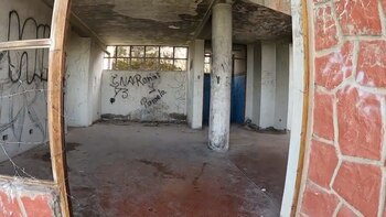 Interiores del hotel abandonado.
(YouTube
