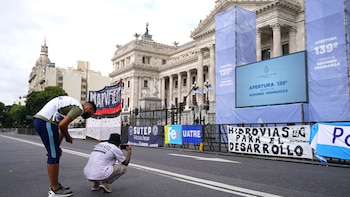 Asamblea-Legislativa---sesiones-ordinarias-en-el-Congreso-de-la-nación---2021-exterior