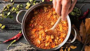 Klau Gago, nutricionista: “Con lentejas de bote y un salteado de setas y puerro tienes un plato rápido e ideal para el otoño”