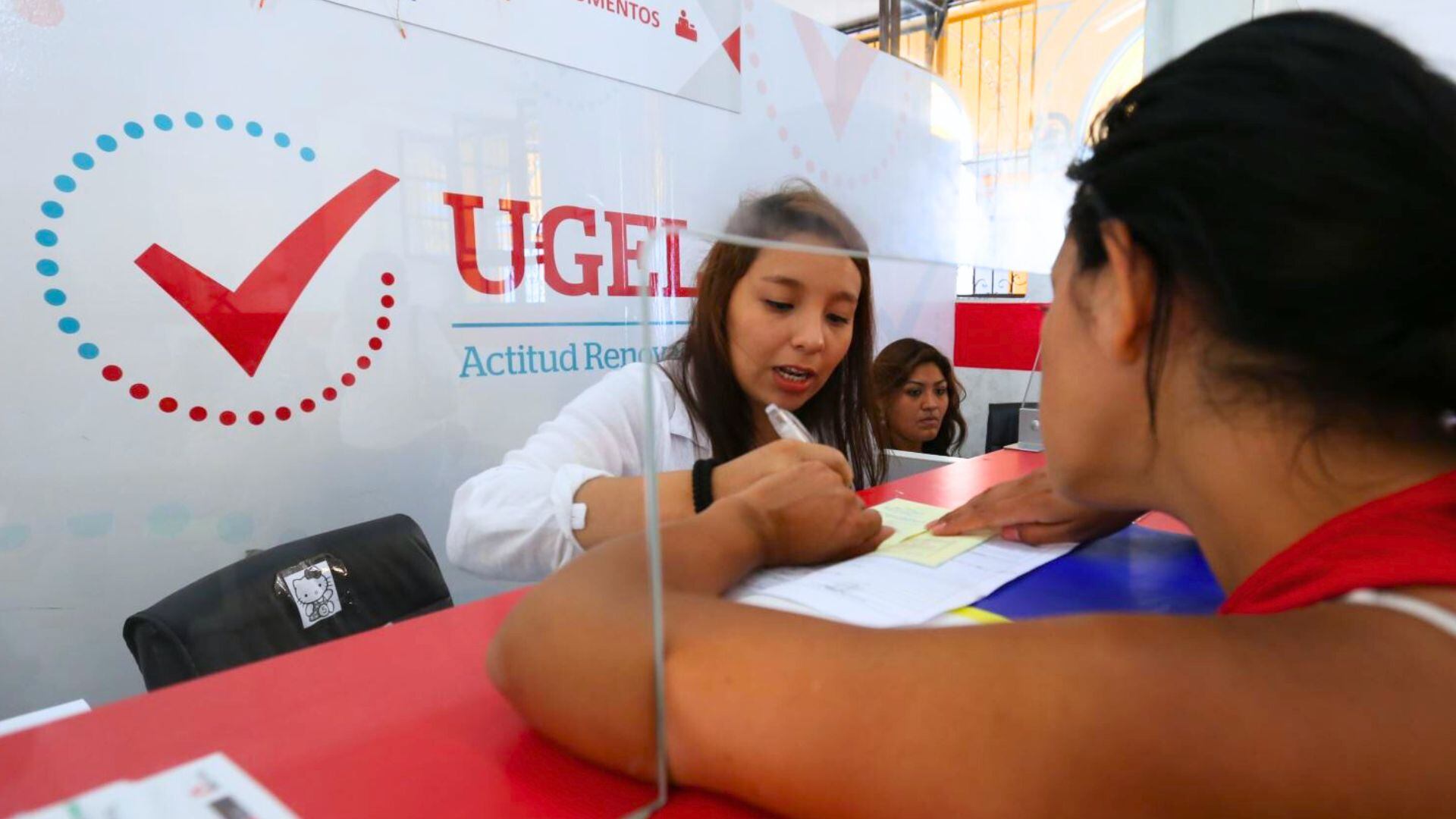 La bonificación está dirigida a los trabajadores administrativos del Minedu del DL 276, cumpliendo una norma de la década del 90. - Crédito Andina
