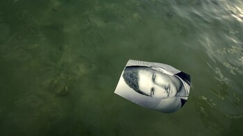 Fotografía cedida por la productora Guasábara Cine que muestra una escena del documental 'El Fotógrafo de La 40'. EFE/ Guasábara Cine