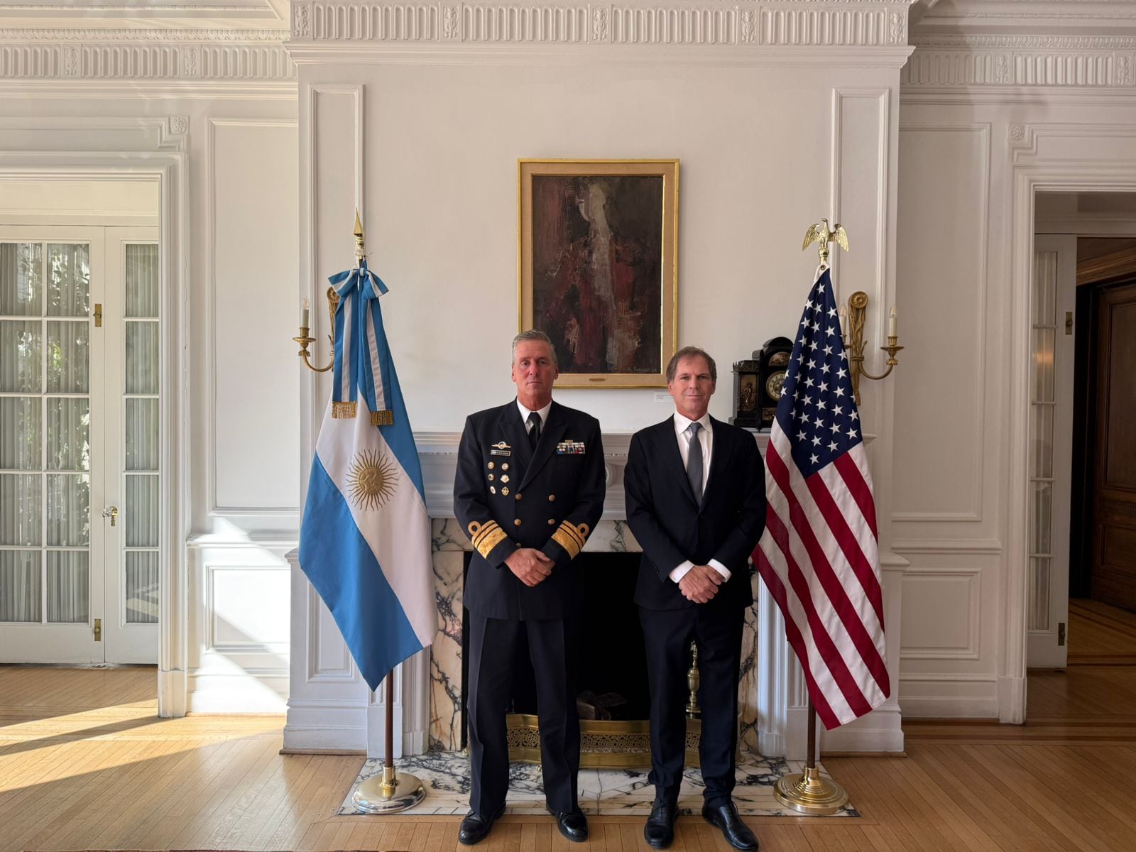 El Embajador en EEUU, Alec Oxenford, y el Jefe del Estado Mayor Conjunto de las Fuerzas Armadas, Vicealmirante Marcelo Alejandro Dalle Nogare