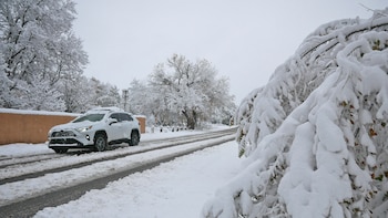 Fuertes nevadas y lluvias amenazan