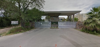 La entrada a un barrio