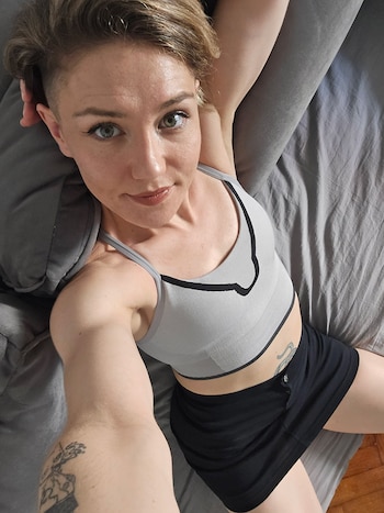 Ana Decker paso un año