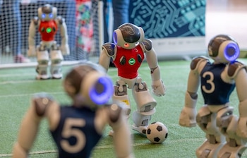 El negocio de Iván Ramiro Córdoba ahora está enfocado en la gestión deportiva y formación de los atletas - crédito Denis Balibouse / REUTERS