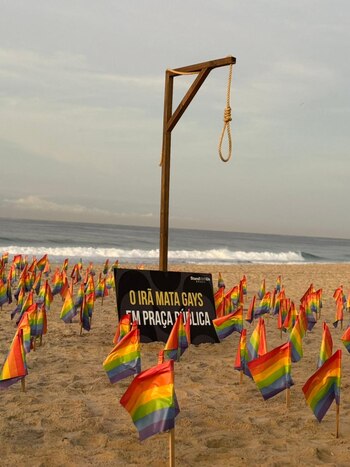Protesta en Ipanema en el marco de los BRICS en Rio de Janeiro y la presencia de Irán (StandWithUs Brasil)