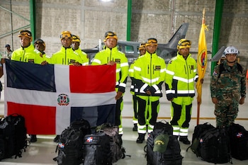 La Operación Quisqueya Solidaria 2026 también incluyó el despliegue del equipo USAR del Cemed para tareas de búsqueda y rescate en Venezuela. (Foto cortesía Presidencia de la República Dominicana)