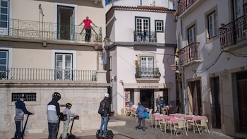 Portugal pega un volantazo a la derecha en Vivienda para favorecer a los propietarios: desahucio por impago, fianza libre y hasta tres meses por adelantado