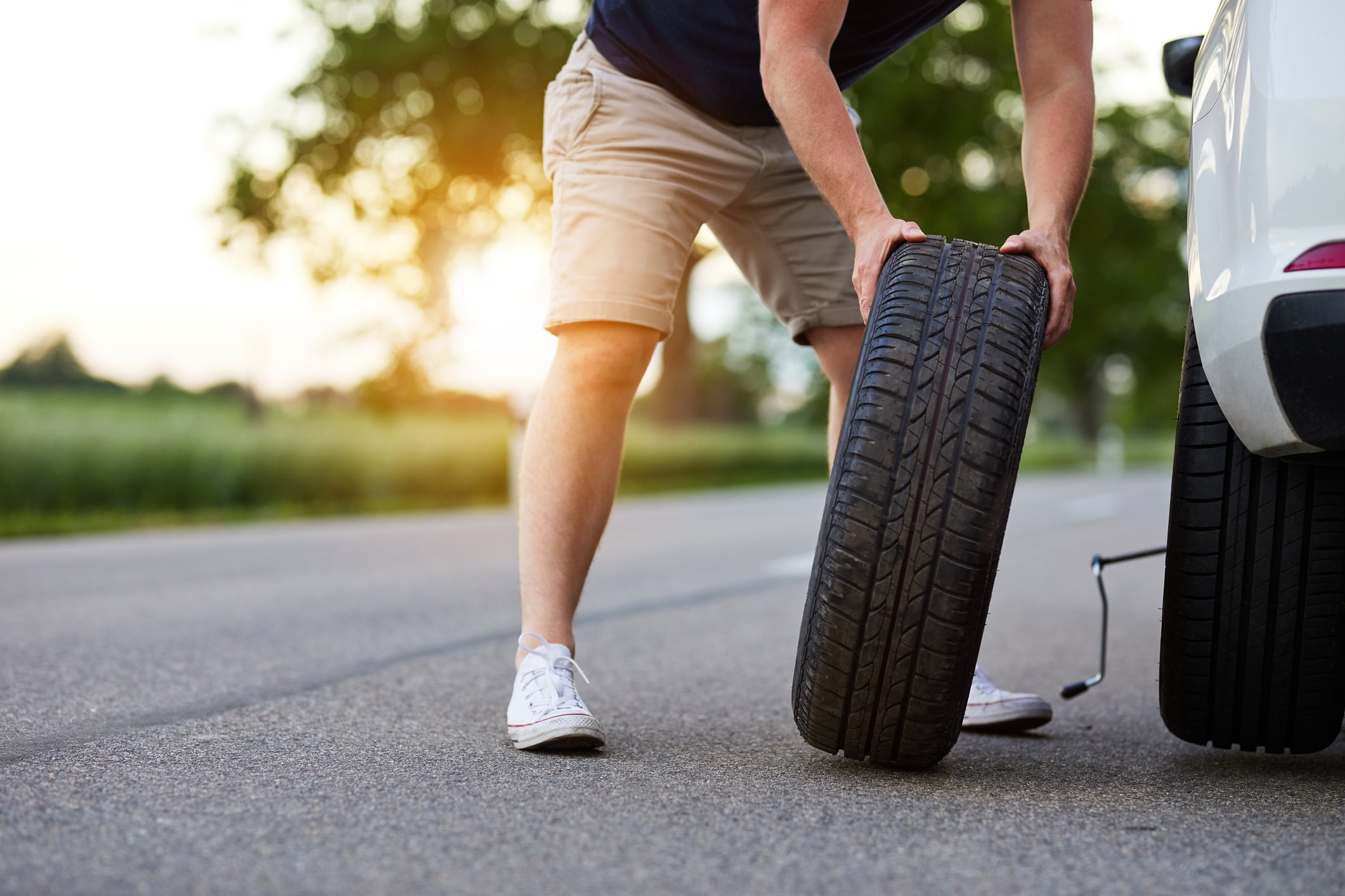 Ante la pinchadura de un neumático, muchas marcas no tienen auxilio sino un kit de reparación que se coloca sobre el neumático dañado. Ese kit también mostró faltantes para reposición