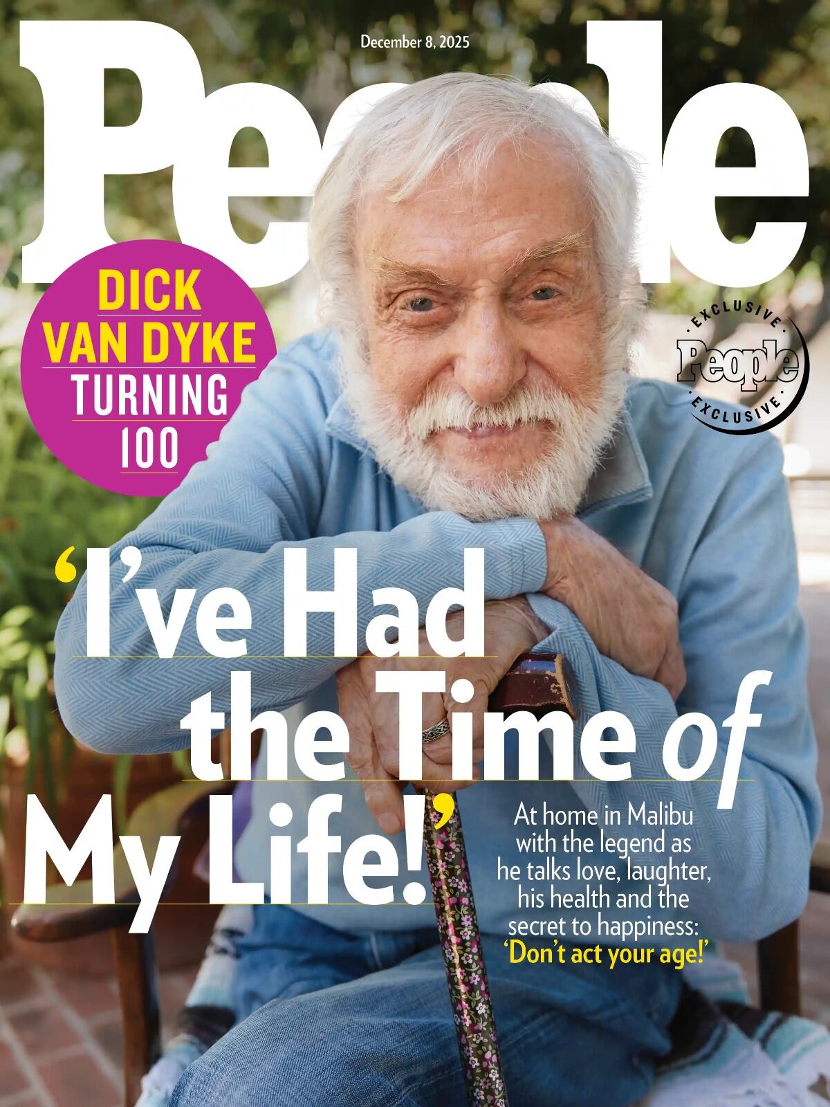 Dick Van Dyke revela que la ausencia de odio fue clave para su longevidad y felicidad personal (Portada People)