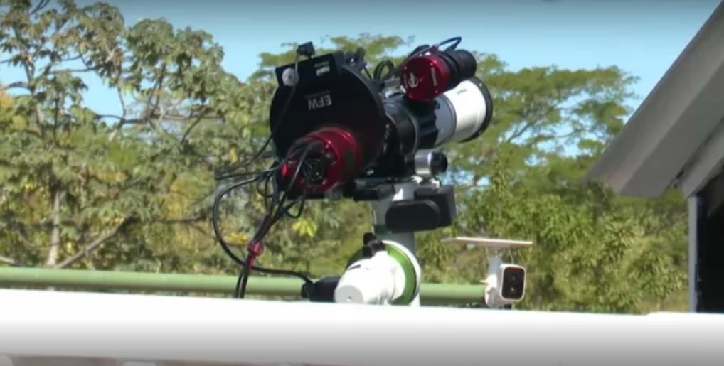 El sistema automatizado integra inteligencia artificial y control digital para el monitoreo astronómico en tiempo real./ (TCS Ahora)