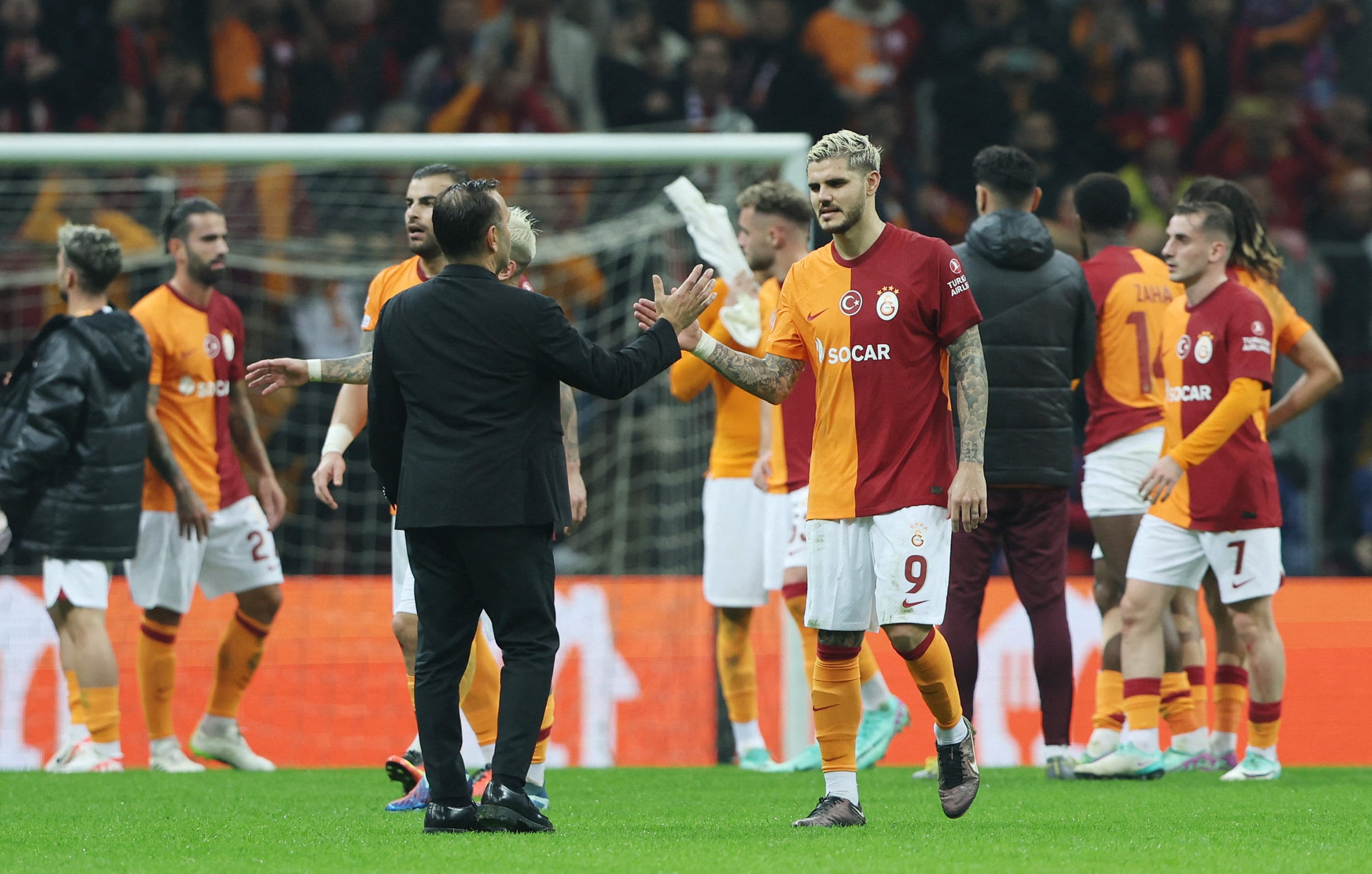 El entrenador Buruk y Mauro Icardi, en los años dorados del Galatasaray (REUTERS/Umit Bektas)