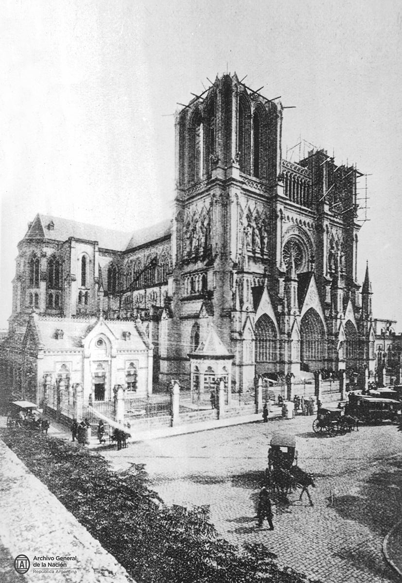 Construcción de la Basílica (Archivo General de la Nación. Circa 1915)