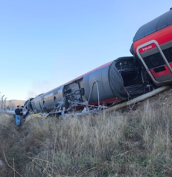 Accidente entre un Iryio y un AVE de Renfe en Los Yébenes