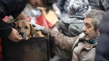 Juan Salvo y un grupo