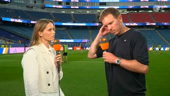 Indignación por la tensa entrevista que protagonizó el entrenador de Alemania con una periodista tras quedar afuera del Mundial ante Paraguay