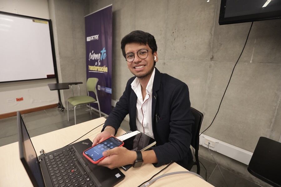 La institución lanza programas y cursos cortos enfocados en formar profesionales bilingües que quieran emprender su camino en la industria creativa global - crédito Icetex