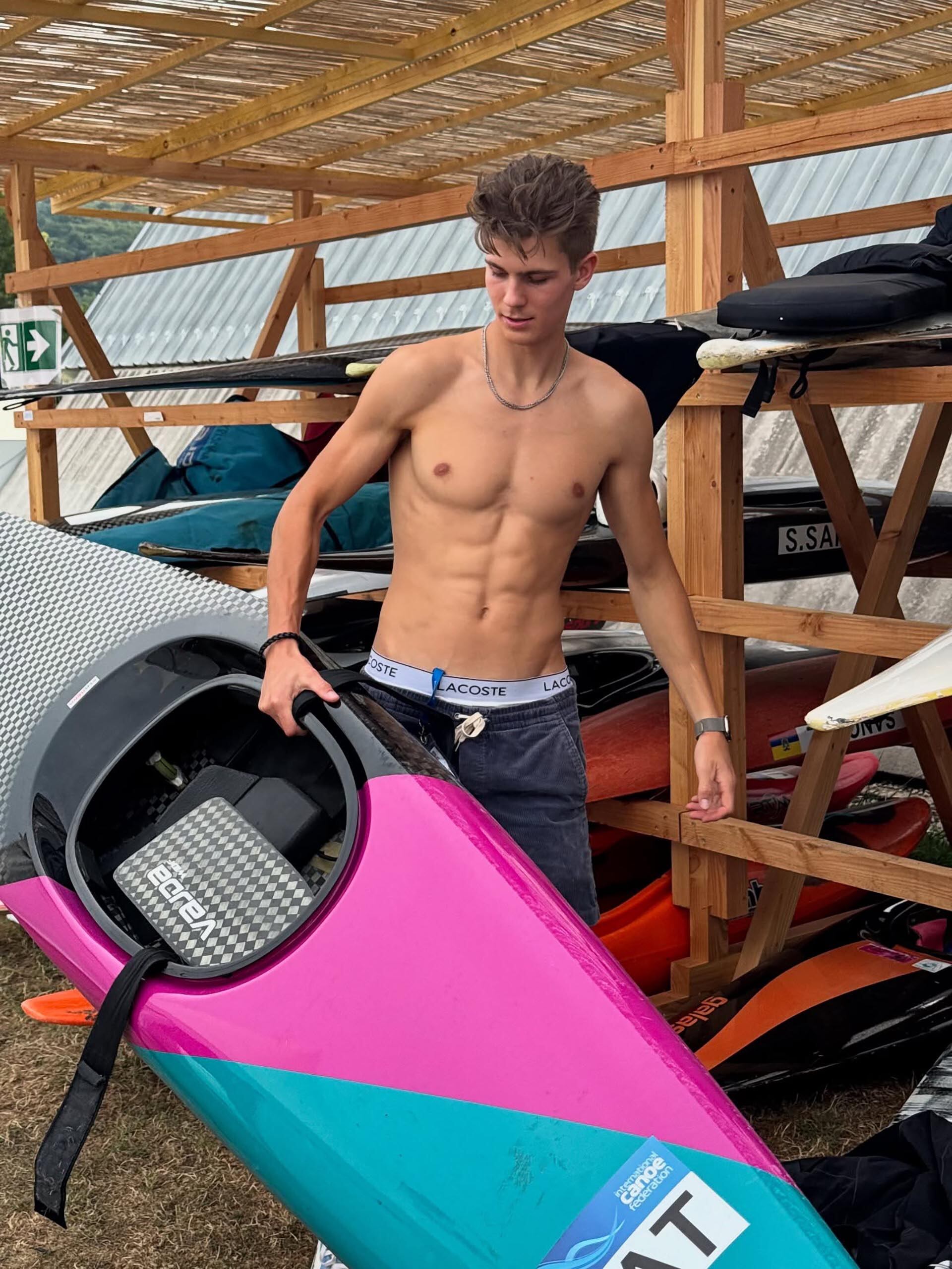 El palista, abocado al deporte que lo apasiona (Instagram: @kurtsadams)