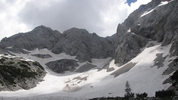 En 80 años, el último glaciar de Eslovenia perdió la mitad de su superficie y crece el riesgo hídrico