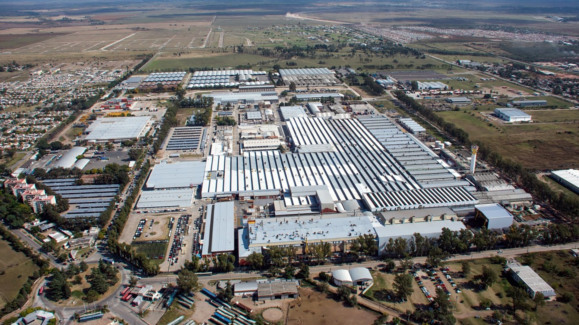 Córdoba tiene tres fábricas de automóviles y es la principal ciudad del interior en volumen de ventas de autos 0 km