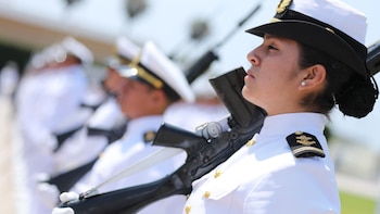 La Escuela Naval del Perú