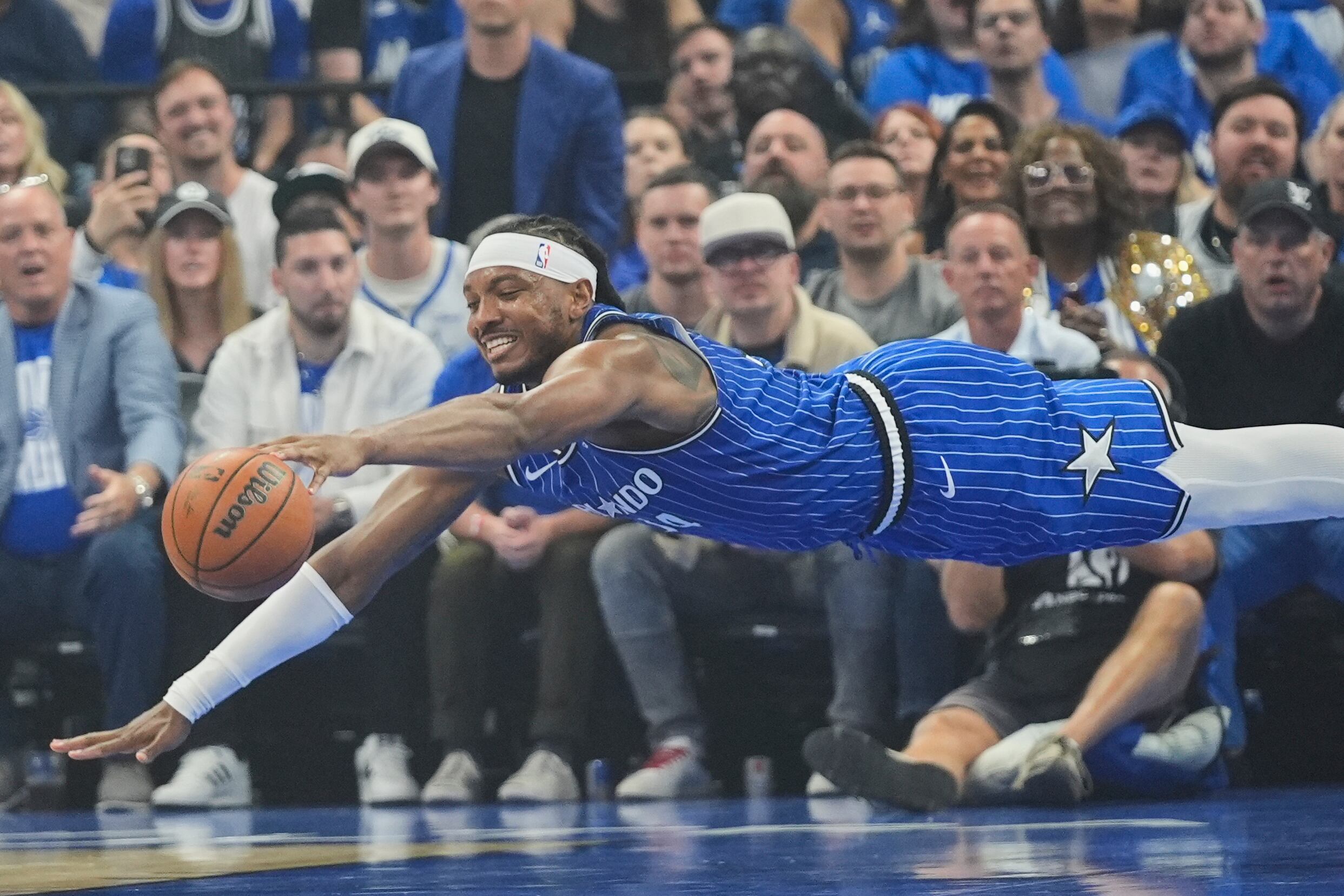 El despliegue físico de Wendell Carter Jr., fue clave para que Orlando Magic ganara en rebotes a Detroit Pistons - crédito John Raoux/AP