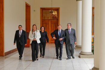 El presidente de Guatemala, Bernardo Arévalo, informó sobre una reunión con los tres organismos del Estado, la Corte de Constitucionalidad y el Fiscal General. (Cortesía: Gobierno de Guatemala)
