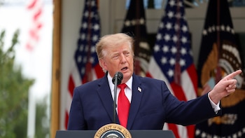 Trump suspende el último paquete de sanciones contra Rusia por motivos de "interés nacional"