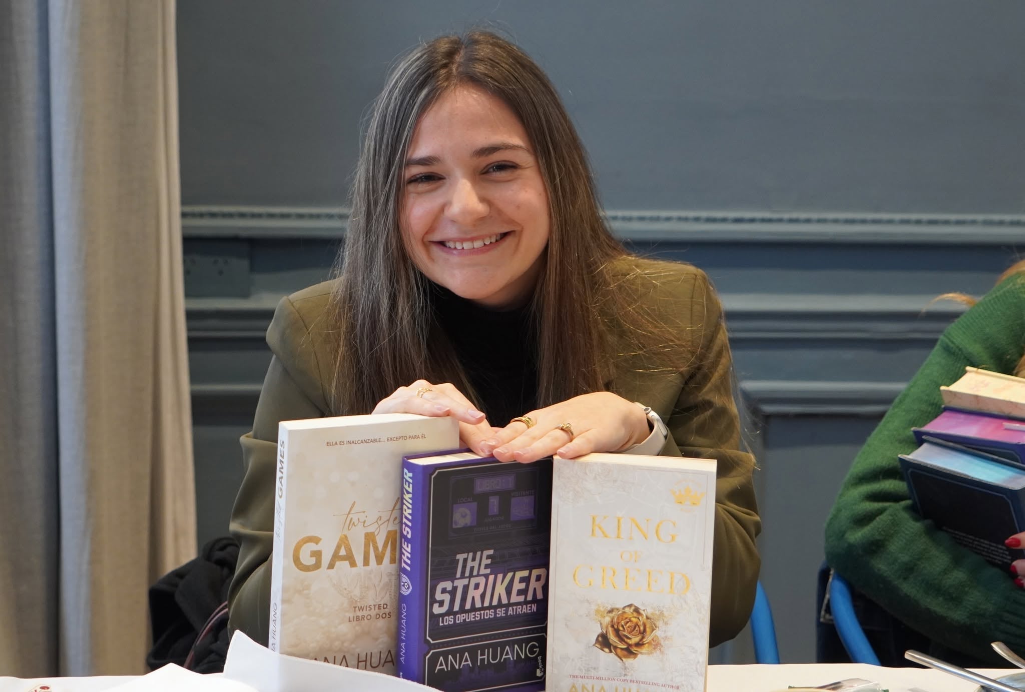 En la firma de libros, Rhys Larsen se consolidó como el personaje favorito de las lectoras y Twisted apareció como la recomendación más habitual para nuevos lectores - (Gentileza de Editorial Planeta)