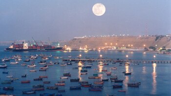 La hermosa luna de Paita,